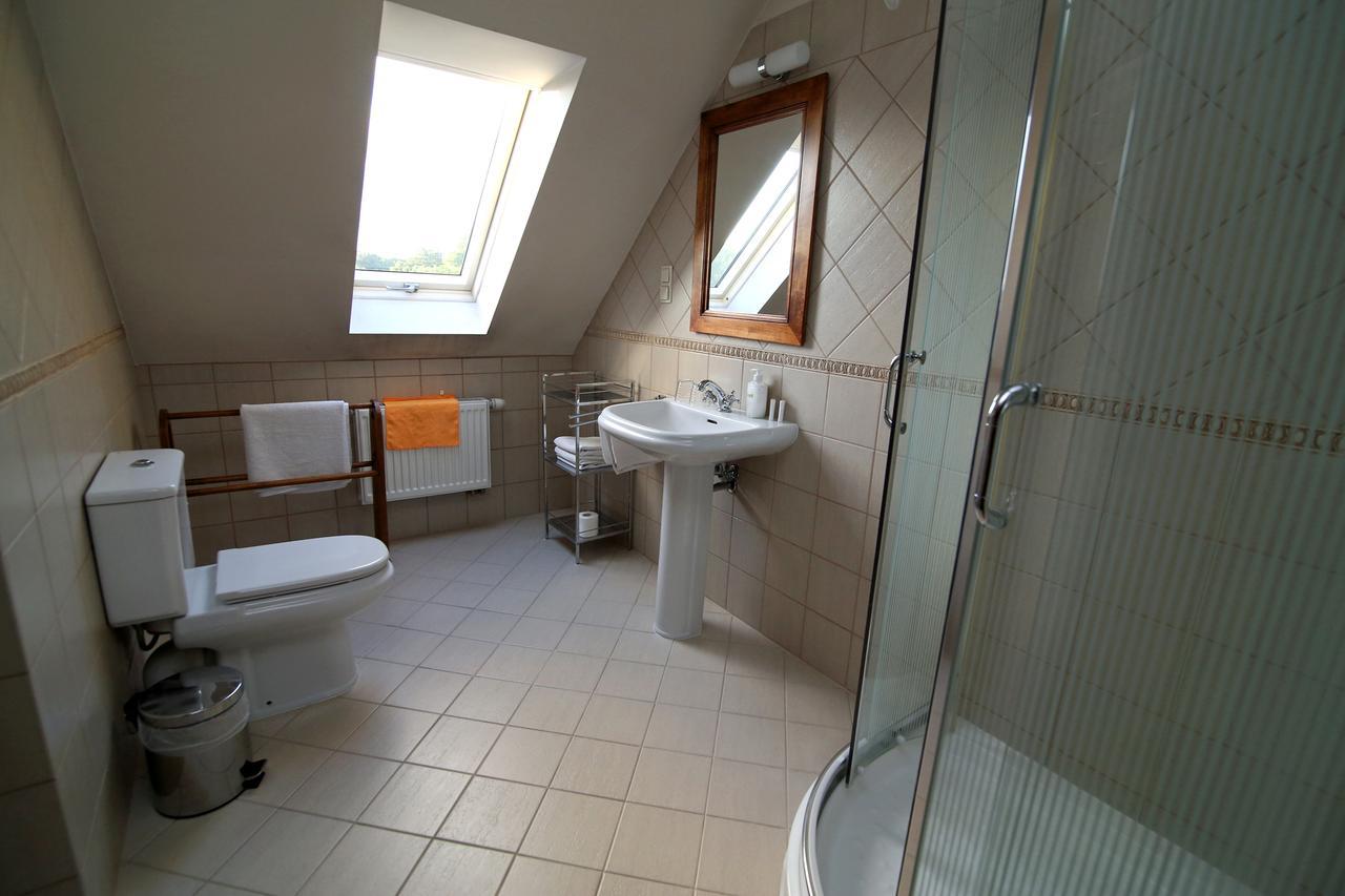 Dwor Bieland Bed & Breakfast Elblag Exterior photo
